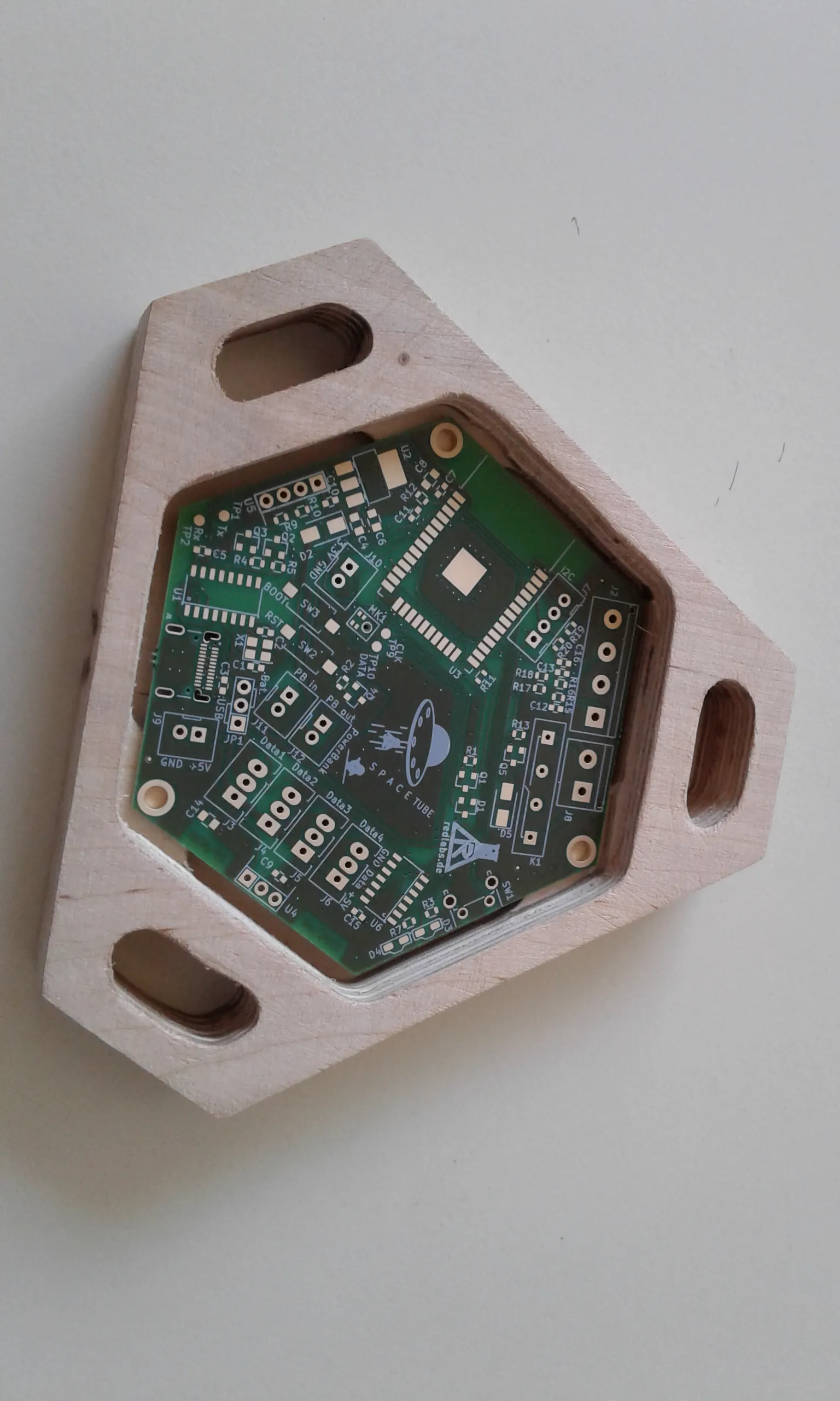 PCB in Halbschale